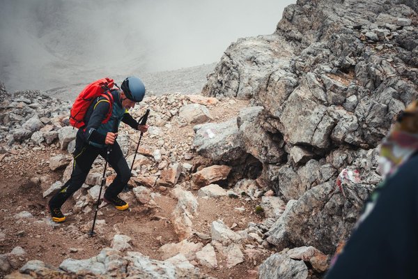 Quels sont les avantages de louer une villa en Grèce avec des cours de cuisine et des excursions archéologiques?